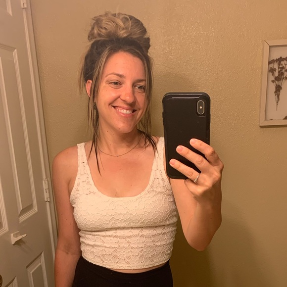 Meet your Posher, Allison - Picture 1 of 1